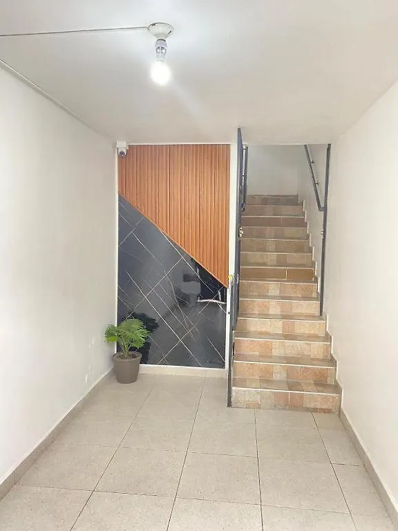 S32 Bello Apartamento Con Balcon En Laureles Estadio Medellin 0*,