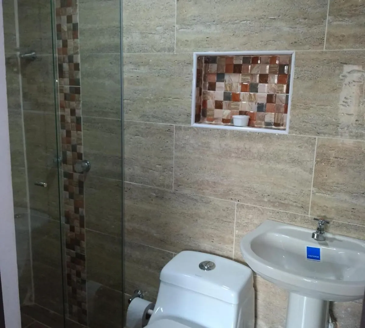S32 Bello Apartamento Con Balcon En Laureles Estadio Medellín Kolumbia